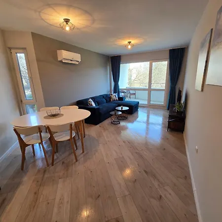 Sea Garden Luxury 2-bdrm Варна