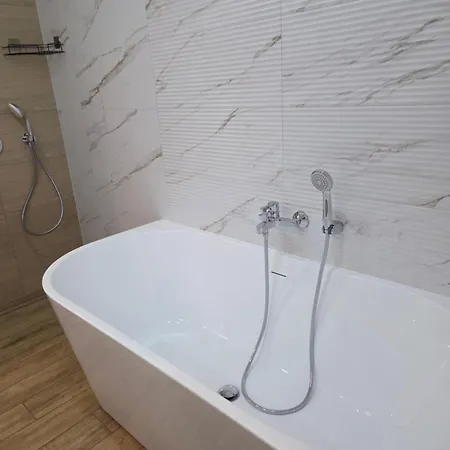 Sea Garden Luxury 2-bdrm Apartment *